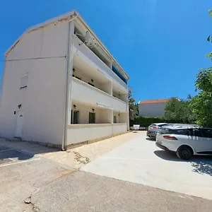 apartmani-postonjski.hotelinzadar.com/